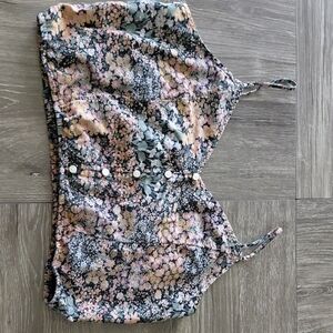 American Eagle Outfitters Floral Button-Front Crop Top in Black, Pink, Cream